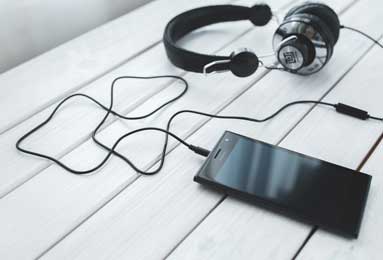 希腊芬兰足球盛宴：11月18日精彩对决前瞻